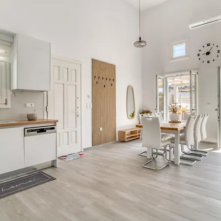 Mikon Luxury * Aliki (Paros)